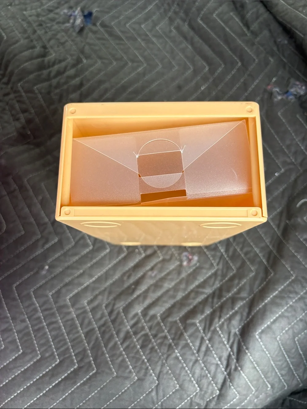 Vintage Pin-Up Tin Tissue Box Holder in Beige